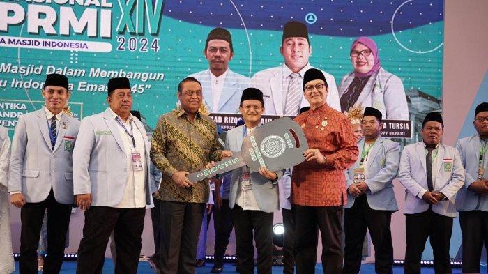 Prabowo-Subianto-Sumbang-100-Unit-Mobil-Guna-Fasilitasi-Perawatan-Masjid-di-Medan-Sumatera-Utara.jpg