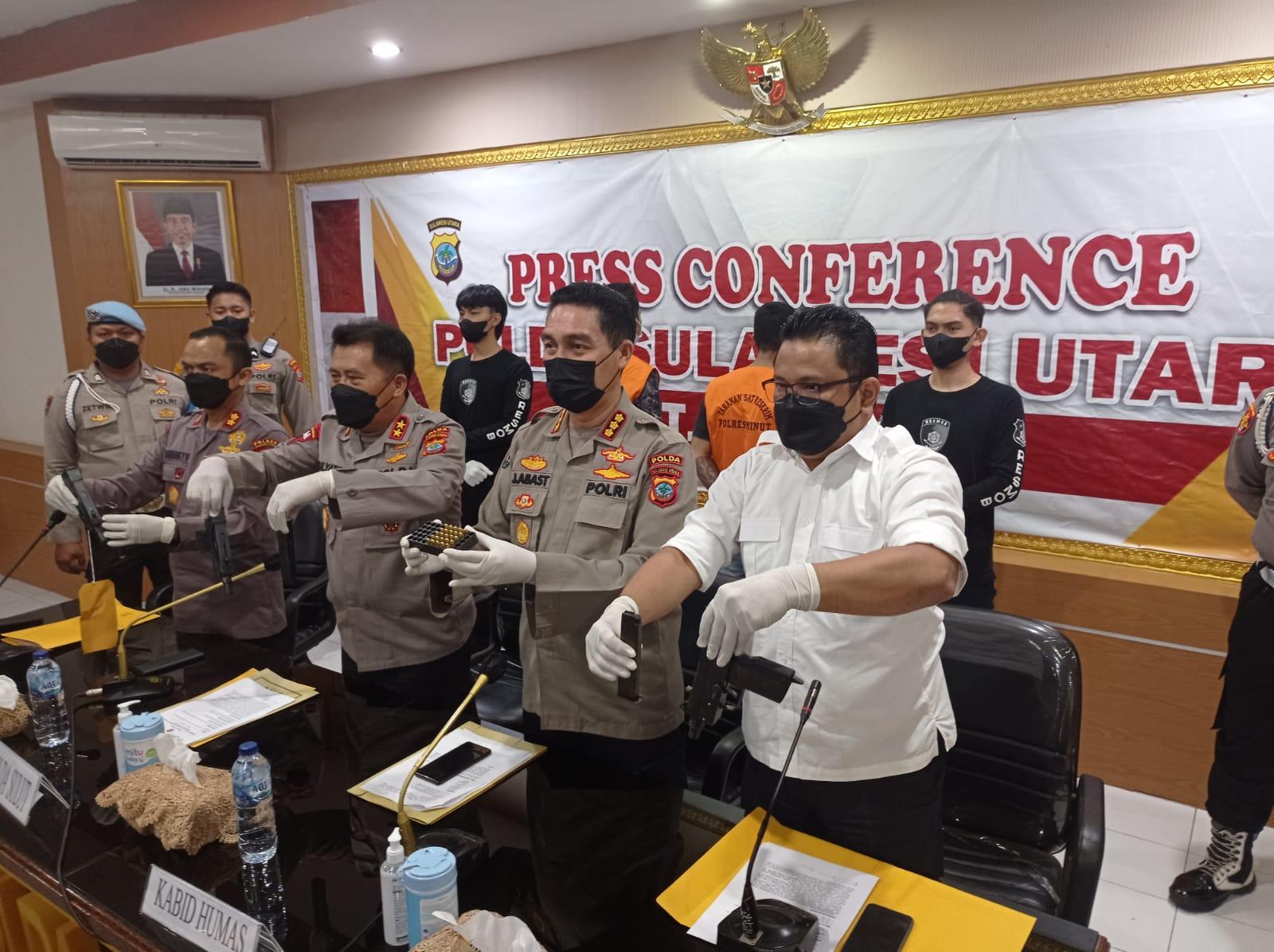 Prescon-penangkapan-senjata-api-ilegal-di-Polda-Sulut-dfgdfgb.jpg