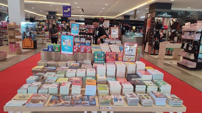 Progam-Semesta-Buku-untuk-Nusa-Membaca-di-Toko-HGJGHJGHJ.jpg
