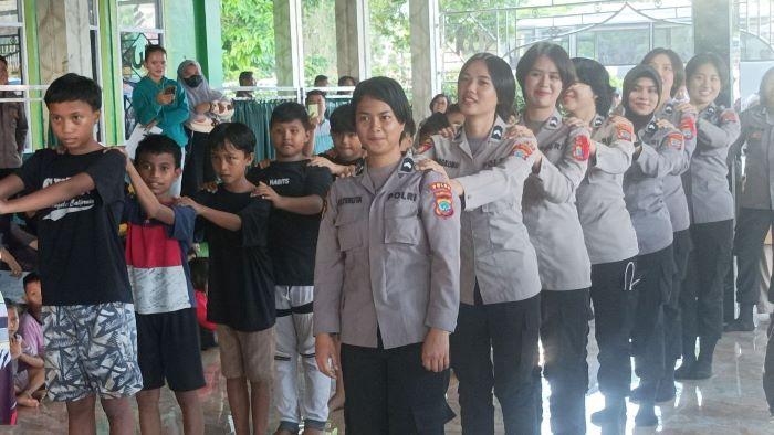 Psiko-Sosial-ke-anak-anak-dilakukan-Polda-Sulut.jpg