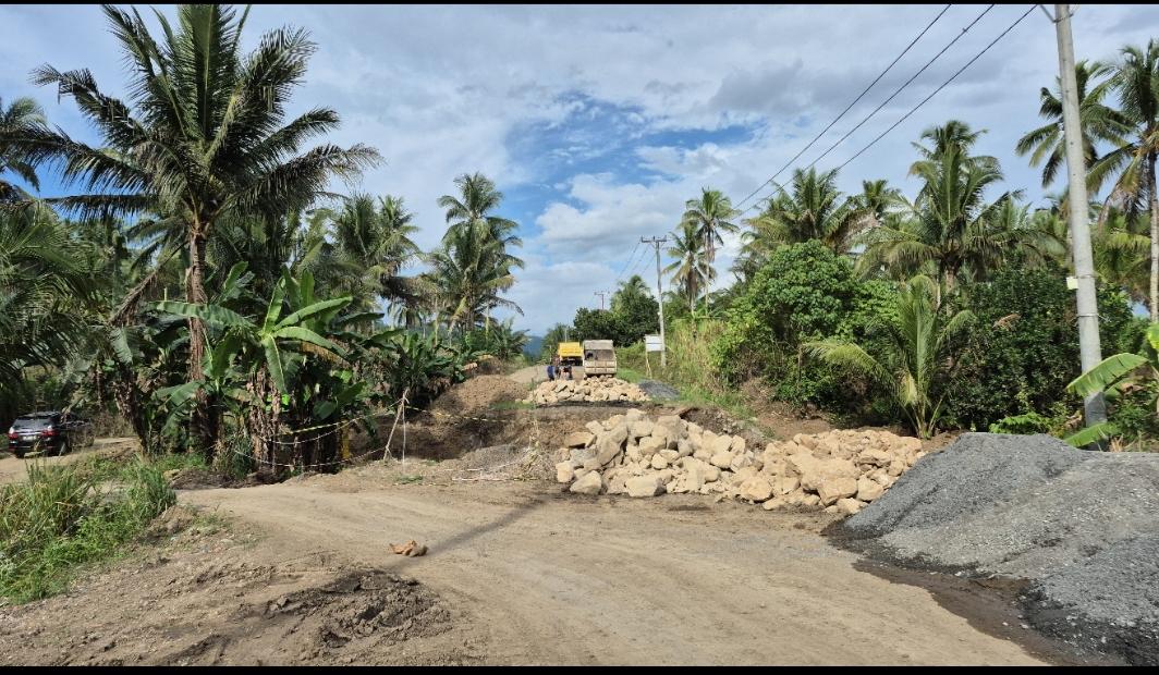 Jalan Putus di Jalur Lolak - Dumoga Bolmong Mulai Diperbaiki Pemprov Sulawesi Utara 