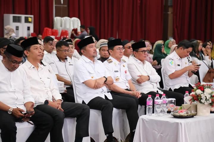 RAMADAN-Wali-Kota-Manado-Andrei-Angouw-dan-Wawali-Richard-Sualanglo0.jpg