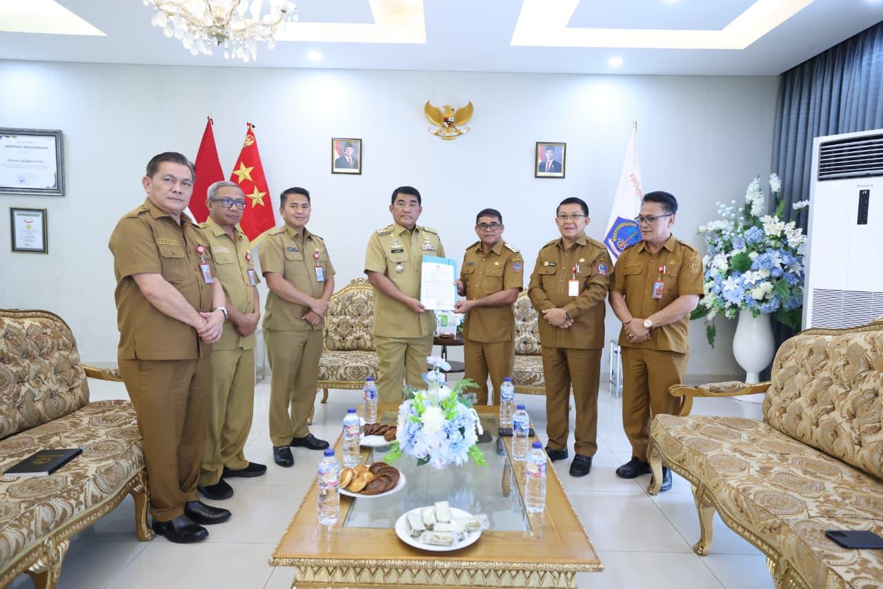 Heronimus Makainas Kini Rangkap Jabatan, Jadi Wakil Bupati Sekaligus Plt Bupati Sitaro