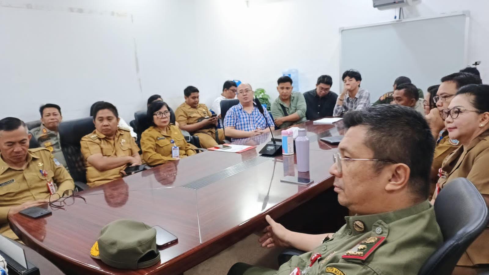 Rapat-lintas-SKPD-membahas-kawasan-kuliner-pecinan-di-kantor-Walikota-Manado.jpg