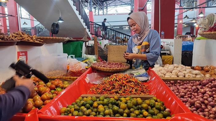 Stok Kurang, Harga Cabai Rawit Tembus Rp 125 Ribu per Kilogram di Pasar Bersehati Manado