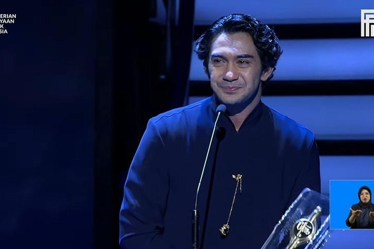 Reza-Rahadian-memenangkan-Piala-Citra-di-FFI-2025-untuk-kategori-Penulis-Skenario-Asli-Terbaik.jpg
