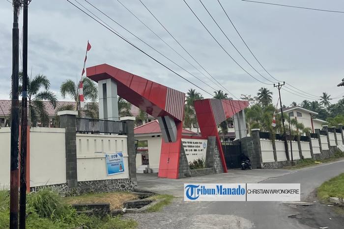 SMA-Negeri-1-Guru-Lombok-di-Desa-Kolongan-Kecamatan-Kalawat-Minahasa-Utara.jpg