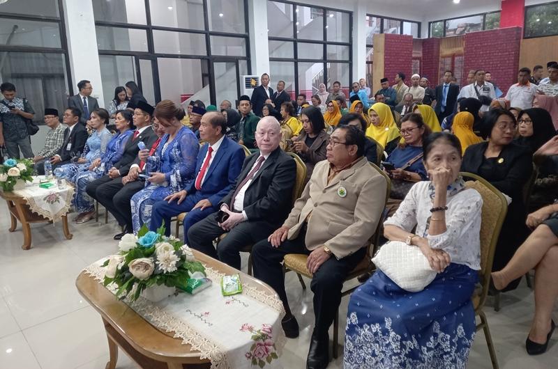 SYUKURAN-Wali-Kota-Hengky-Honandar-menggelar-syukuranlo0.jpg
