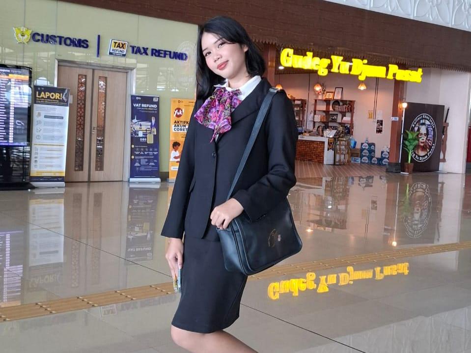 Saat-ini-ia-sedang-menjalani-OJT-di-Maskapai-Pelita-Air-di-YIA.jpg