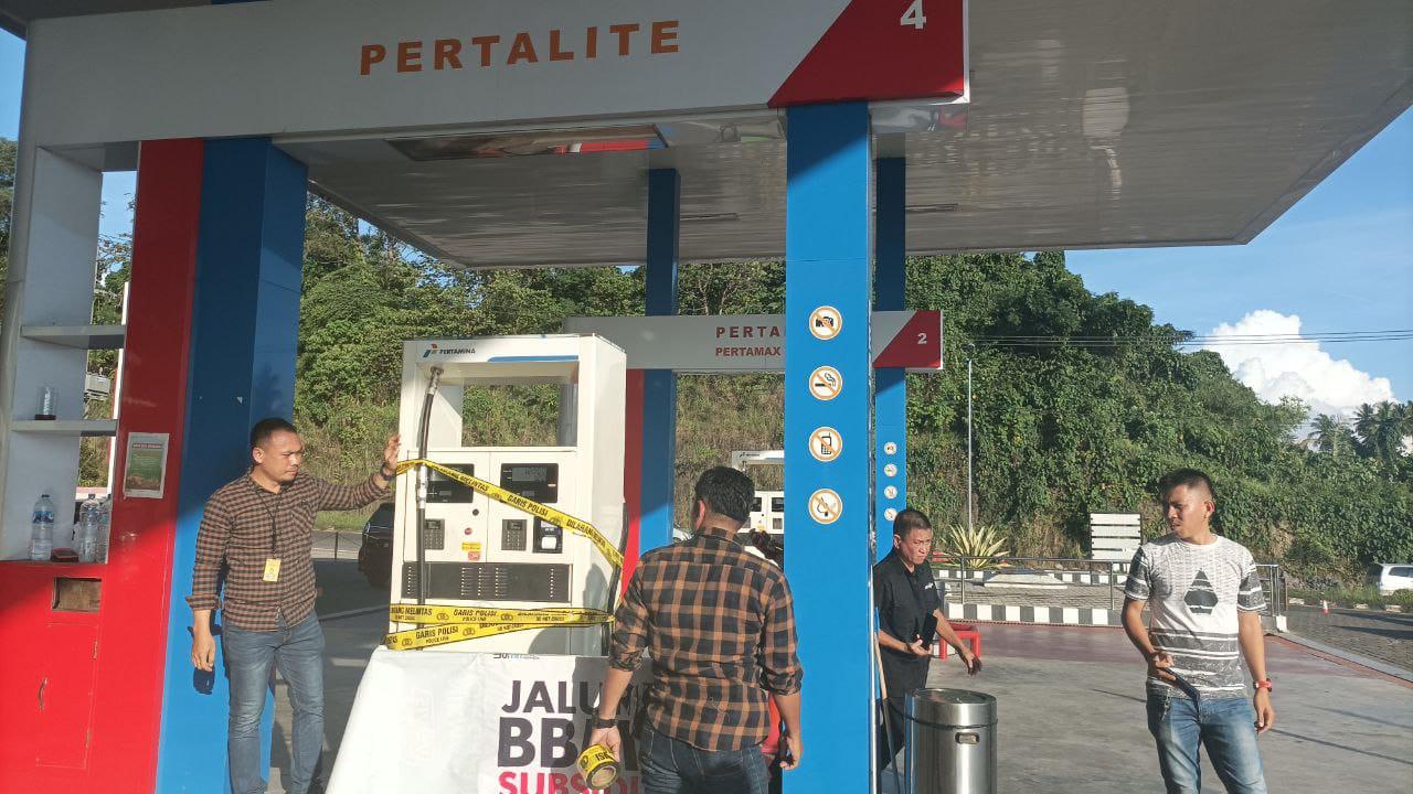 Salah-Satu-SPBU-di-Manado-Disegel-Polda-Sulut-Jual-BBM-Diluar-Jam-Operasional.jpg