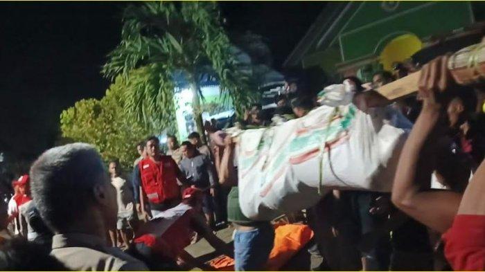Salah-satu-korban-meninggal-dalam-bencana-tambang-Suwawa-Senin-872024.jpg