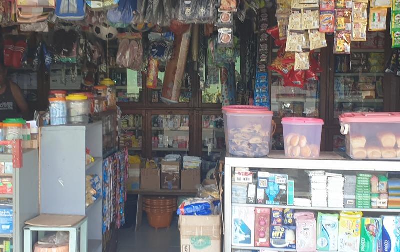 Salah-satu-toko-bahan-pokok-di-Sitaro-Sulawesi-Utara-56ty.jpg