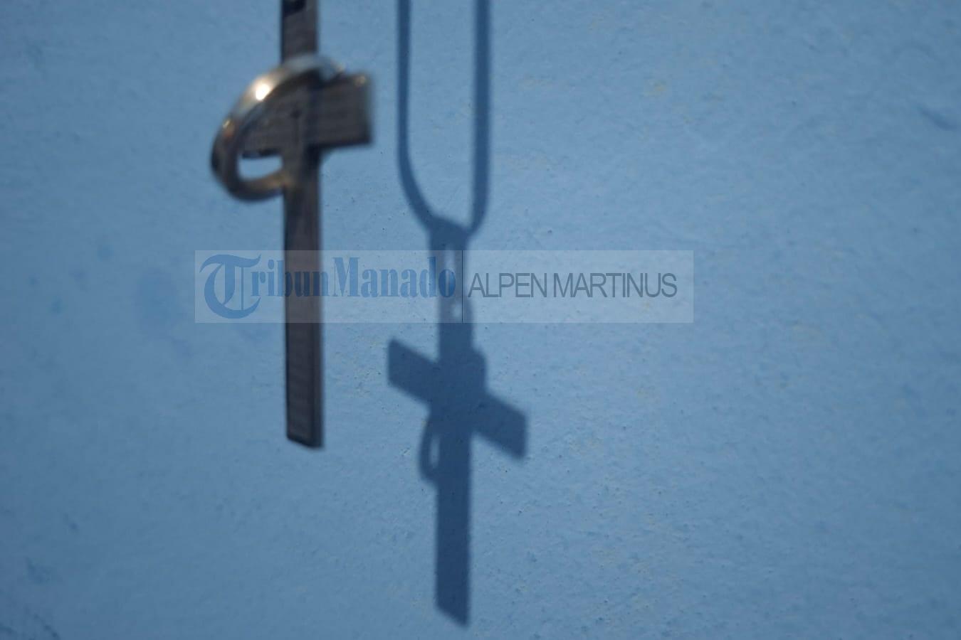 Renungan Harian Kristen Mazmur 103:12, Sejauh Timur dari Barat Tuhan Membuang Dosa Kita - Tribunmanado.co.id