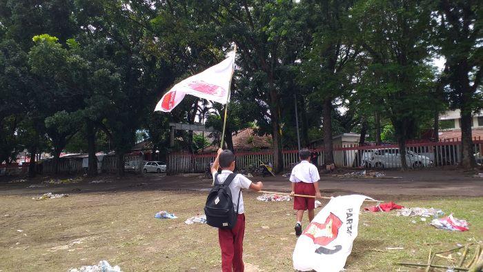 Kondisi Lapangan RW Mongisidi Manado Pascakampanye Prabowo Subianto, Banyak Sampah Berhaburan