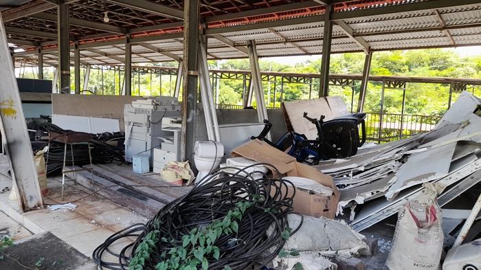 Belum Difungsikan, Salah Satu Bagian Terminal Liwas Manado Malah Jadi Lokasi Simpan Alat Toilet