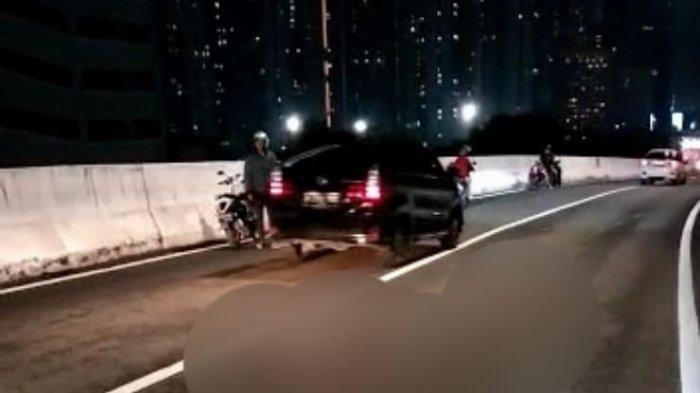 Seorang-pengendara-motor-ditemukan-tewas-tergeletak-di-Jalan-Layang-Non-Tol-JLNT-Casablanca.jpg