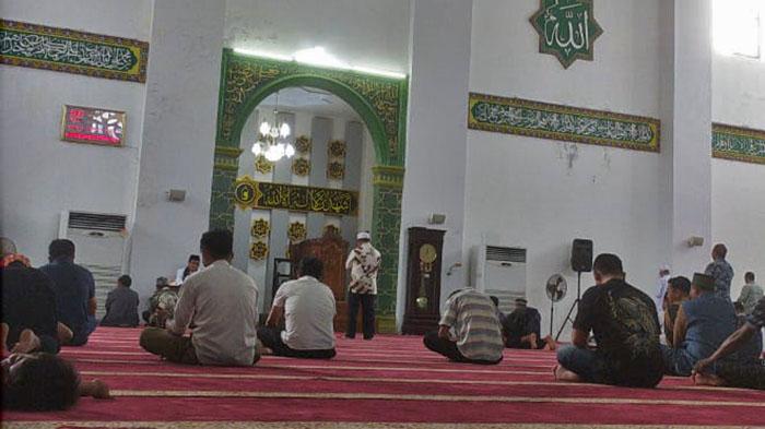 Sholat-Jumat-di-Masjid-Raya-Ahmad-Yani-Manado-Jumat-22-Desember-2023.jpg