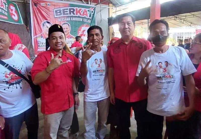 Steven-Kandouw-dalam-konsolidasi-DPC-PDIP-Bolmut-di-Desa-Sangkub.jpg