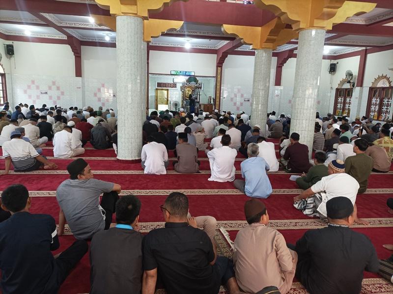 Suasana-Shalat-Idul-Adha-di-Mesjid-Agung-Pangeran-Diponegorodfhfghfghfgh.jpg