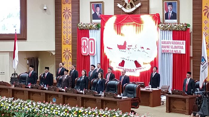 Suasana-sidang-paripurna-DPRD-Provinsi-Sulawesi-Utara-beberapa-waktu-lalu-Foot.jpg