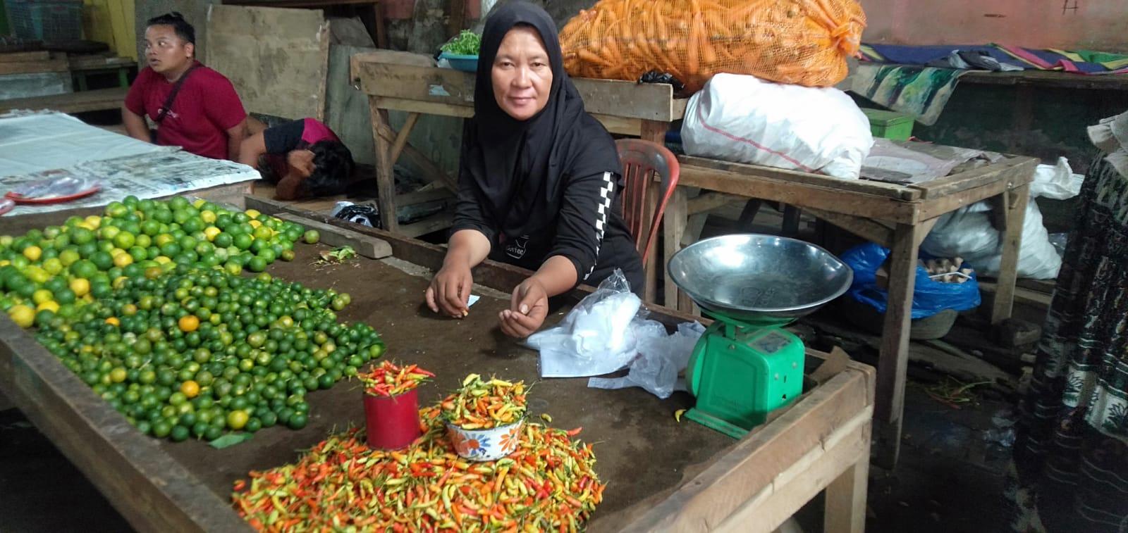 Pedagang Beber Sebab Naiknya Harga Cabai Rawit Naik di Pasar 23 Maret Kotamobagu Sulawesi Utara