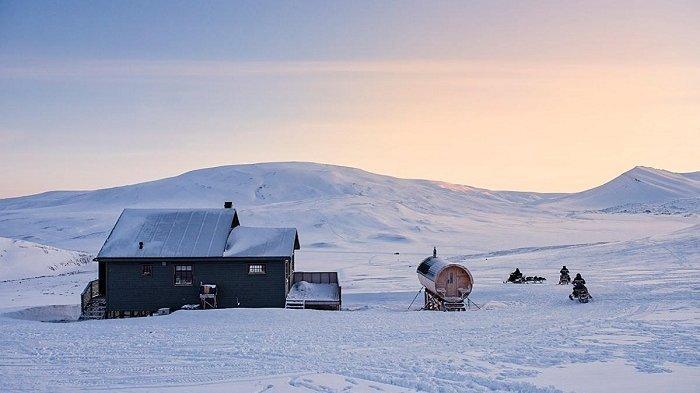 TANPA-MALAM-Penginapan-di-Svalbard.jpg