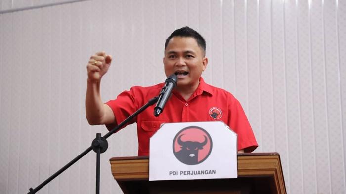 TARGET-TINGGI-Ketua-DPC-PDIP-Mitra-Ronald-Kandoli.jpg
