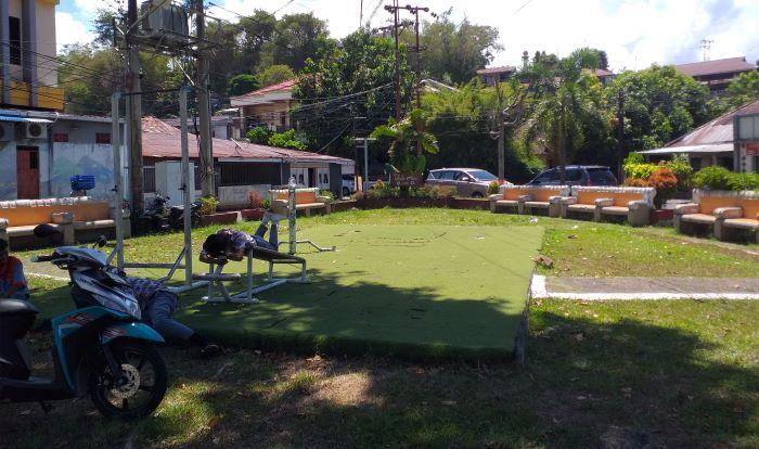 Potret 3 RTH di Manado Sulawesi Utara Tak Terawat, Penuh Daun Hingga Sampah