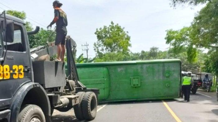 Kronologi Kecelakaan Maut, Bus Tabrakan dengan Truk yang Pecah Ban, 1 Guru Tewas