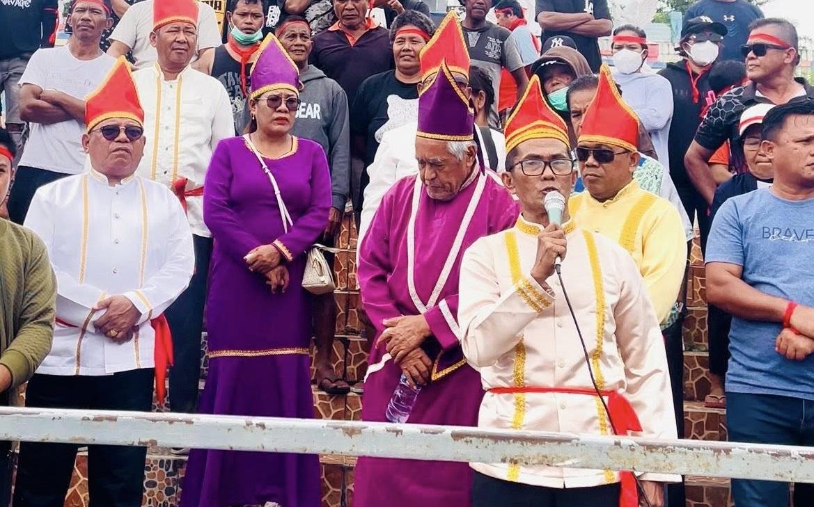 Tokoh-Adat-Melonguane-Godfried-Timpua-yang-juga-dikenal-sebagai-Amanga-Banua-Melonguane.jpg