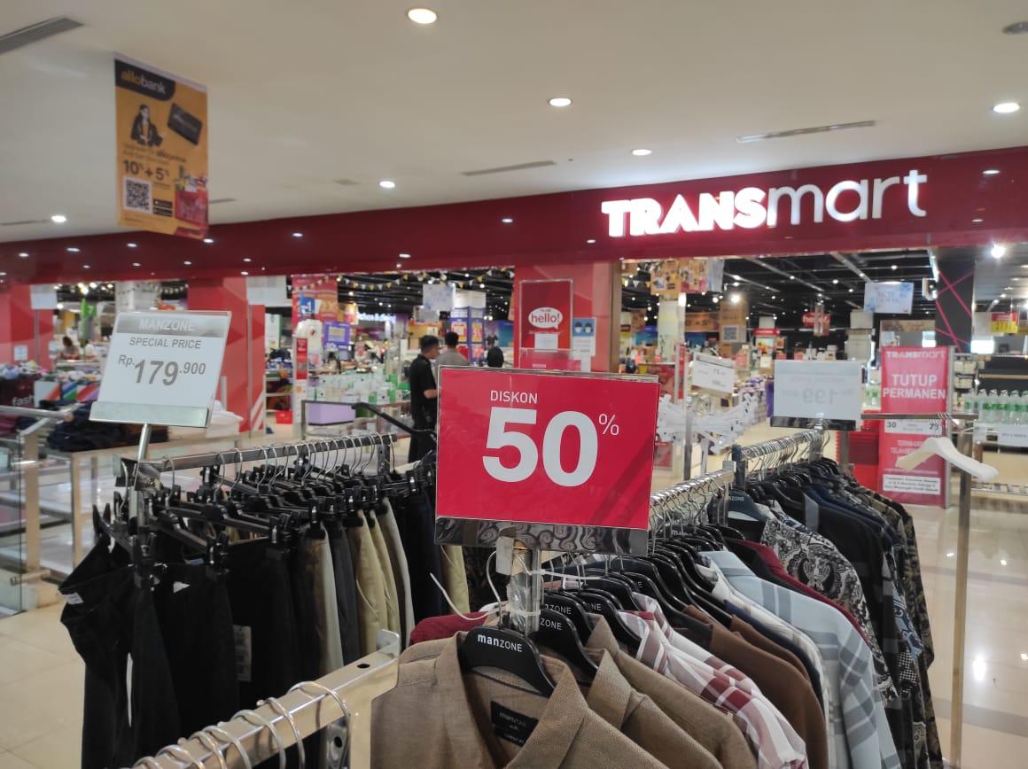Tutup 30 Juni 2023, Transmart Bahu Manado Obral Jualan, Diskon 50 Persen hingga Beli 1 Gratis 1