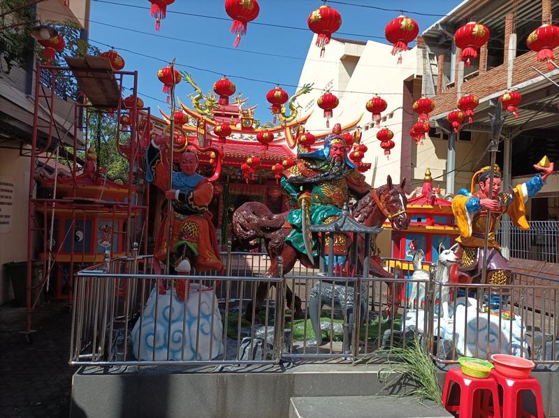 Umat Tridharma Klenteng Kwan Kong Manado Gelar Sembahyang Sang Sin