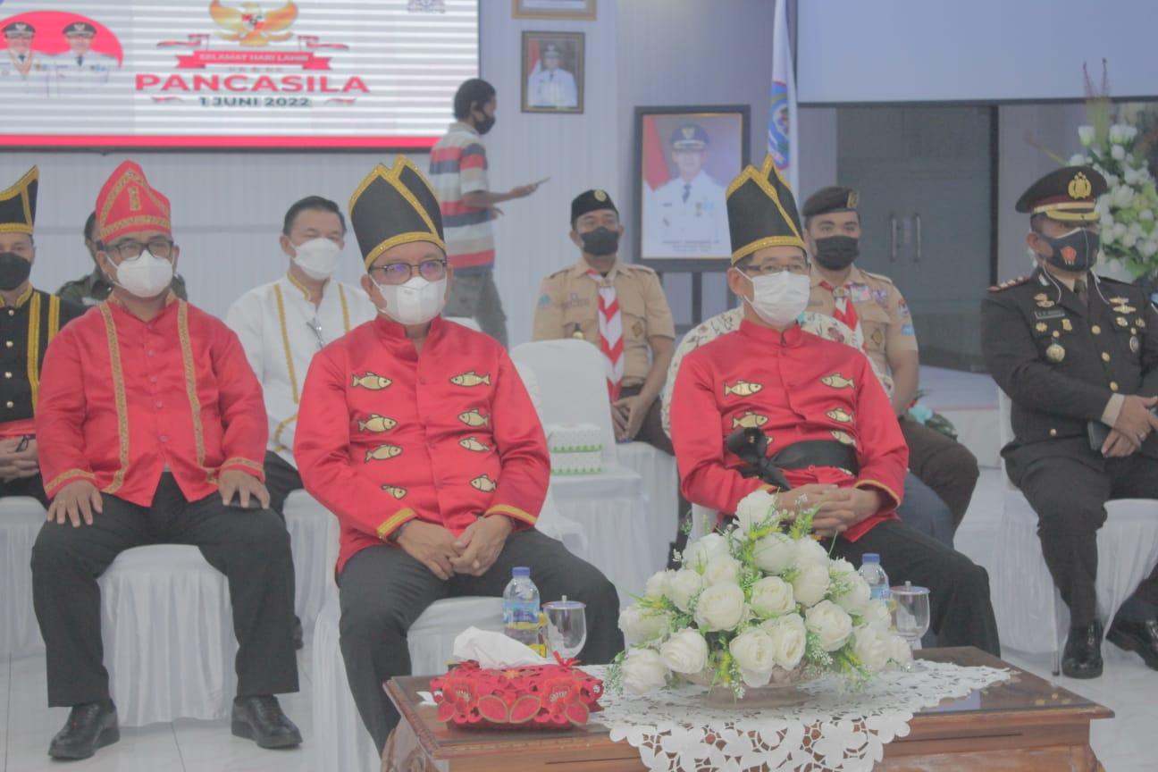 Maurits dan Hengky Ajak Warga Kota Bitung Jaga dan Rawat Nilai Pancasila