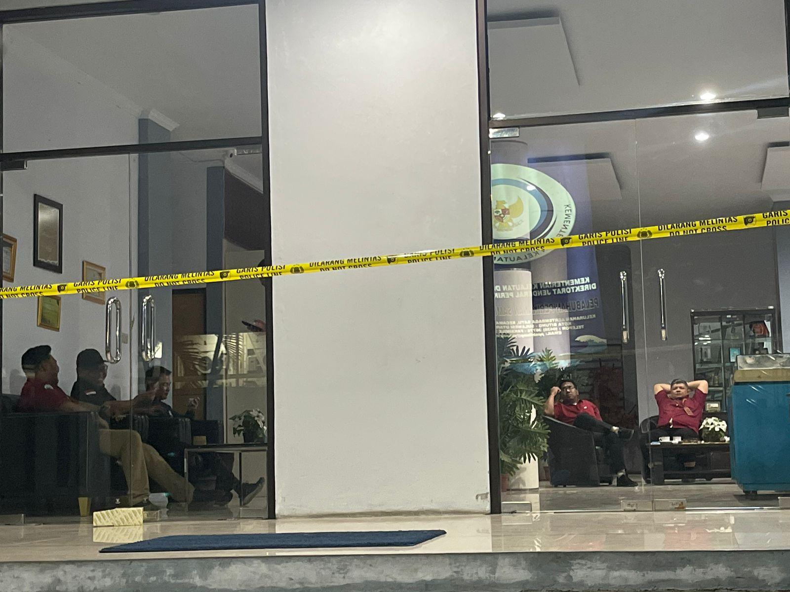 Hampir 3 Jam, Penyidik Tipikor Polres Bitung Masih Geledah Kantor PPS Bitung Sulawesi Utara