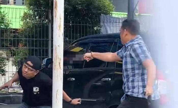 Viral-Polisi-Aiptu-FN-Tembak-Debt-Collector-di-Palembang-Sumatera-Selatan-17.jpg