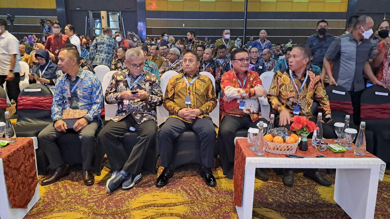 Wali-Kota-Bitung-Ir-Maurits-Mantiri-MM-hadiri-Rapat-Koordinasi-Nasional-Rakornas-67y.jpg