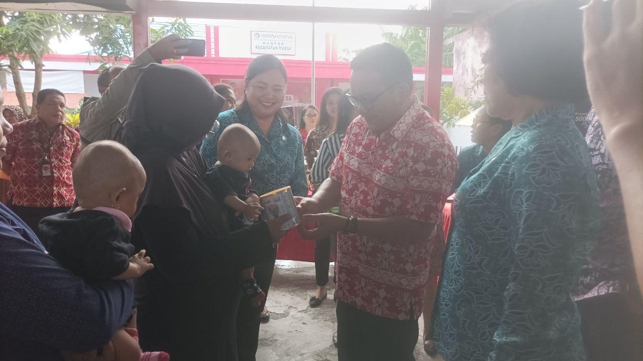 Balita dan Ibu Hamil di Bitung Sulawesi Utara Terima Bantuan Makanan Tambahan