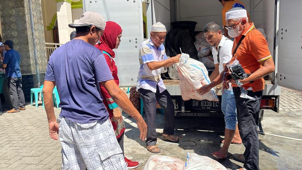 Program Bagi Daging Hewan Gratis Pemkot Bitung Diapresiasi Tokoh Masyarakat Harsono Muhammad