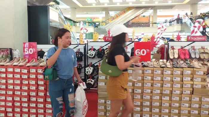 Warga Manado Sulawesi Utara Mulai Belanja Untuk Natal 2023, Hindari Macet dan Desak-desakkan