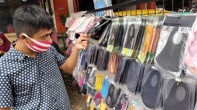 ahmad-hardiman-penjual-masker-meraup-banyak-keuntungan-di-masa-pandemi-virus-corona.jpg