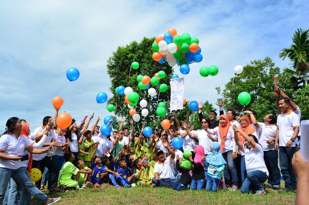 Anak-anak Ikut Lepas Balon Bareng Pegawai BKIPM Manado, Pembukaan Gemasatukata 2019