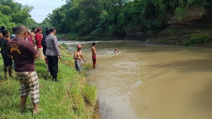 Tangis Bocah DA Pecah Saksikan Detik-detik Sang Ayah Tenggelam di Sungai, Korban Tak Ditemukan