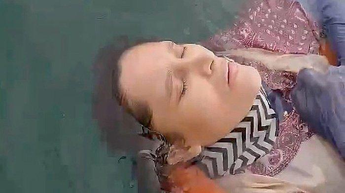 angelica-gastan-ditemukan-mengambang-dalam-keadaan-hidup-di-laut-lepas-oleh-nelayan.jpg