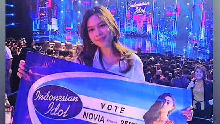 Anggota DPD RI Cantik Ini Hadir Langsung Dukung Novia Bachmid dalam Show Case Indonesian Idol