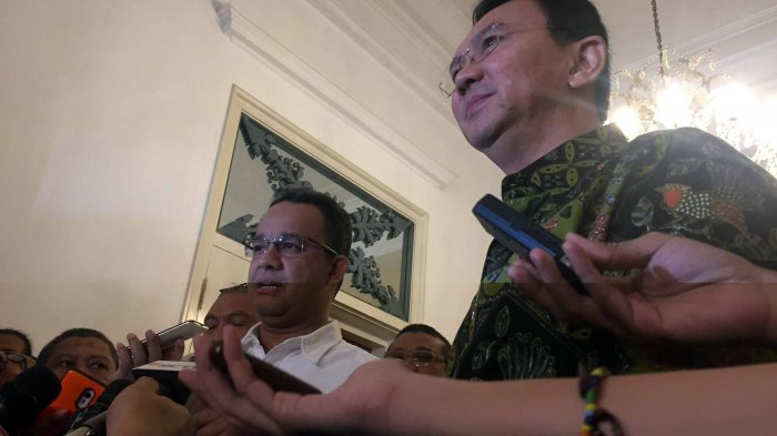 anies-bertemu-ahok-di-balaikota_20170420_104121.jpg
