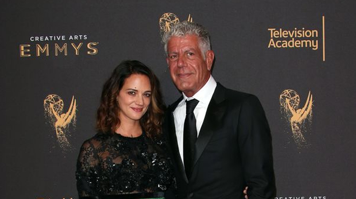 Anthony Bourdain Meninggal, Sang Kekasih Tulis Ucapan Perpisahan yang Memilukan