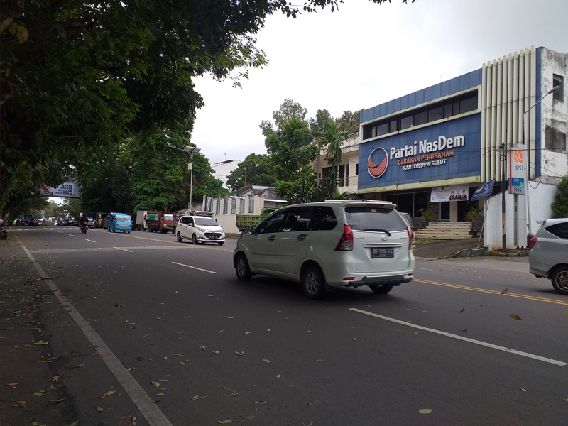 Antrean Truk Mengular di SPBU Kairagi Weru Manado, Sopir Rela Antre dari Malam Sebelumnya