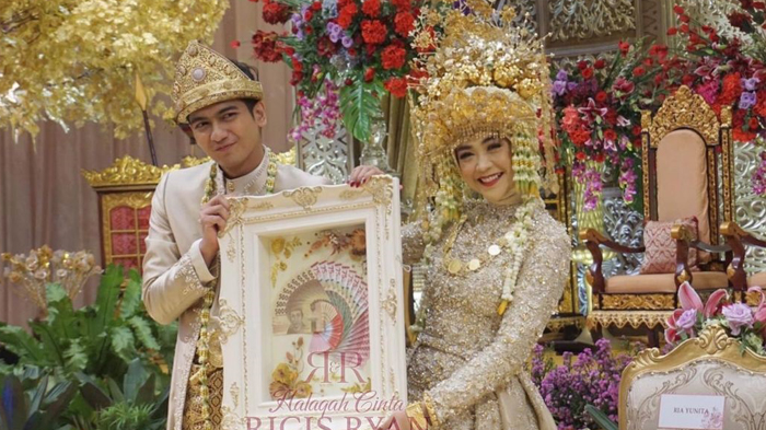 arti-mahar-ria-ricis-yang-diberikan-teuku-ryan-hingga-alasan-deddy-mizwar-jadi-wakil-wali-nikah.jpg
