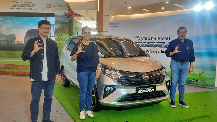 astra-daihatsu-sigra-kini-hadir-dengan-wajah-baru.jpg