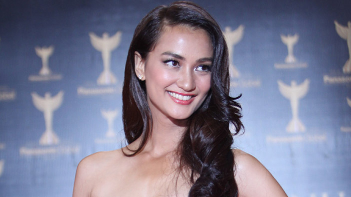 Atiqah Hasiholan akan Adu Akting dengan Jonathan Rhys Meyers di Film Rajah